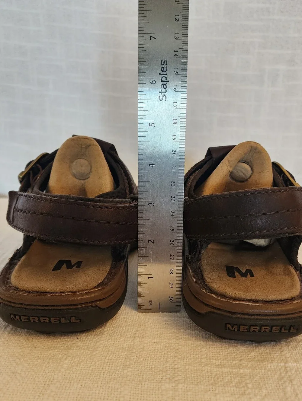 Merrell Fisherman Style Sandals M 8 Brown Closed Toe Caged Leather Upper A465